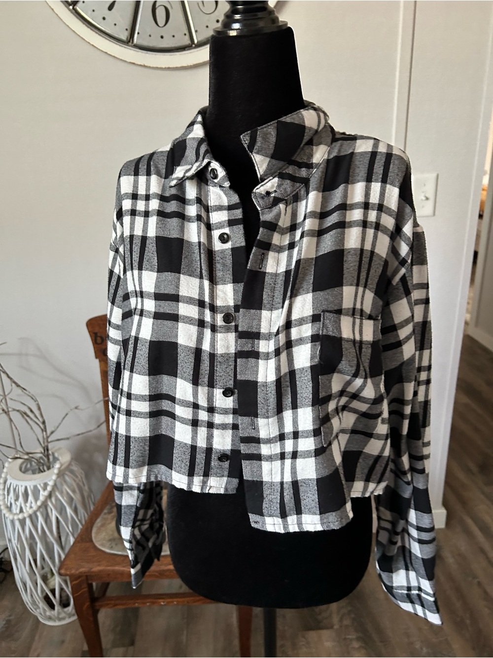 Black & White Plaid Cropped Button-Up crop shirt